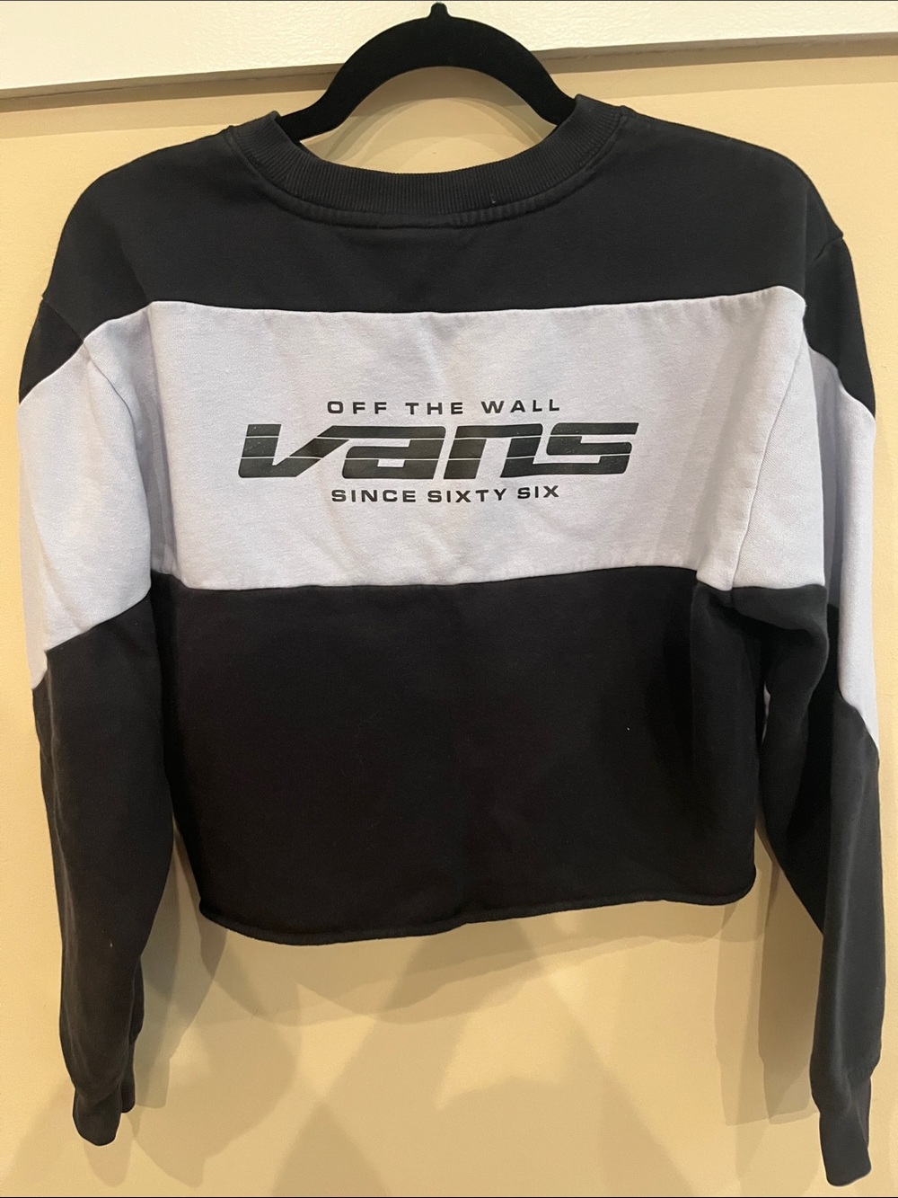 Vans Women's Black Cropped Crewneck Sweatshirt with White Sleeve Panels - Picture 3 of 4